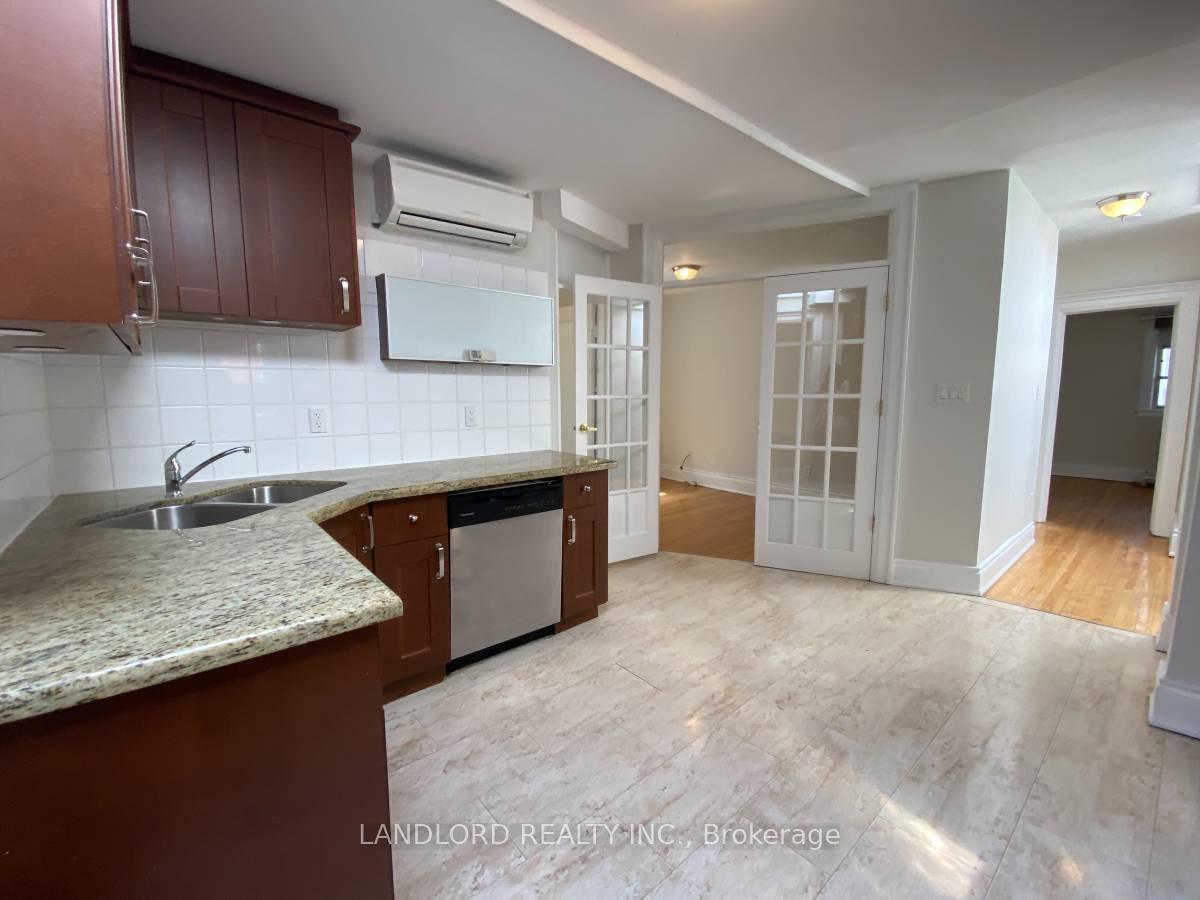 Photo 4 of Unit D, 343 St. Clair Avenue, Toronto, Casa Loma — HOMEH