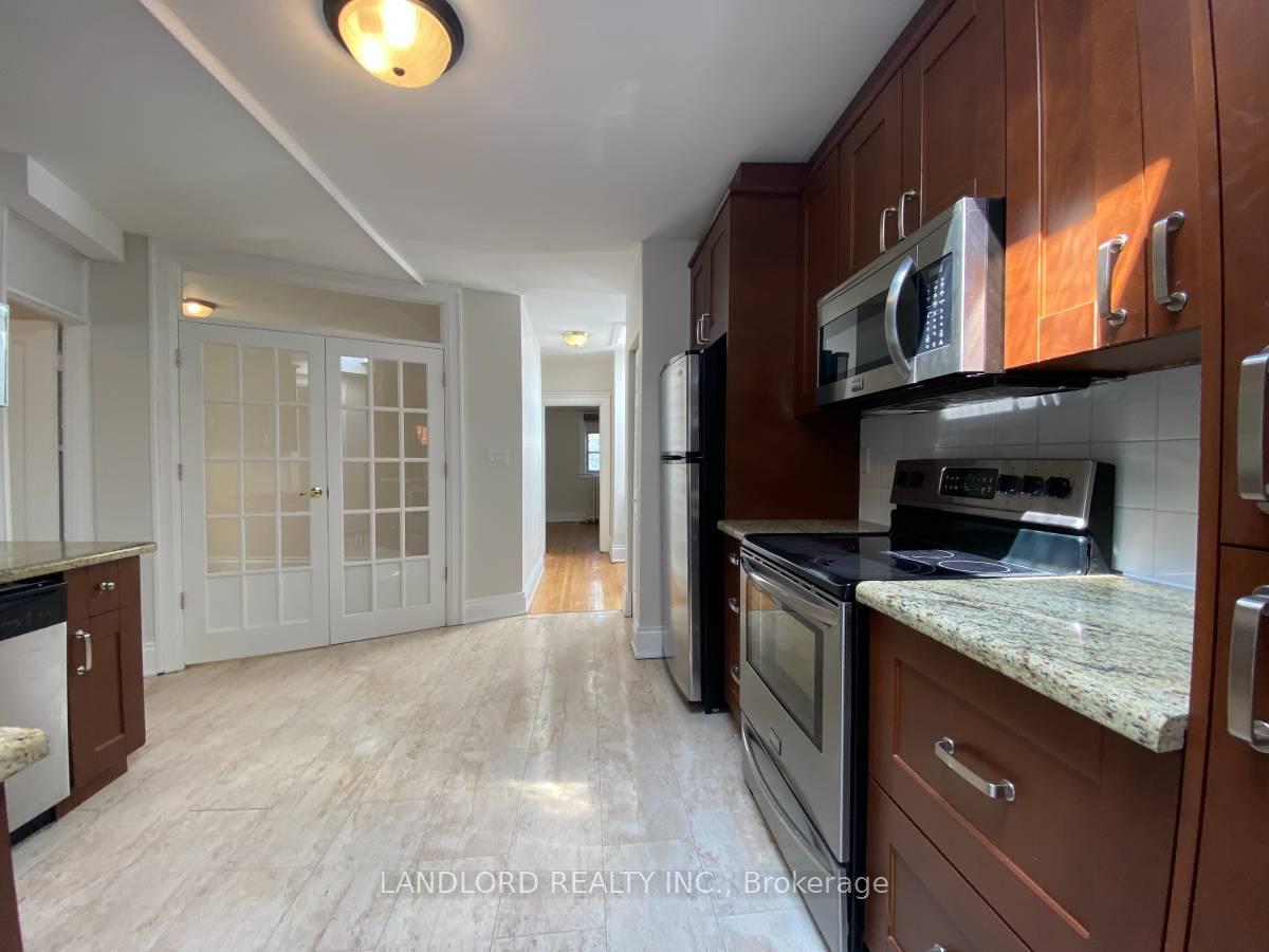 Photo 5 of Unit D, 343 St. Clair Avenue, Toronto, Casa Loma — HOMEH