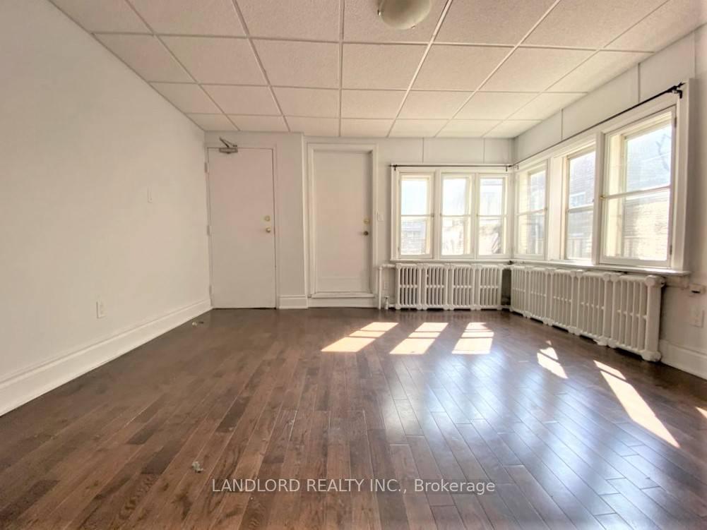Photo 10 of Unit D, 343 St. Clair Avenue, Toronto, Casa Loma — HOMEH