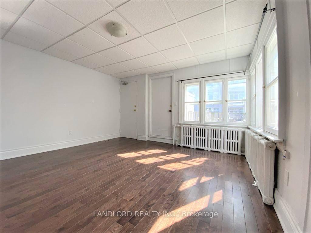 Photo 11 of Unit D, 343 St. Clair Avenue, Toronto, Casa Loma — HOMEH