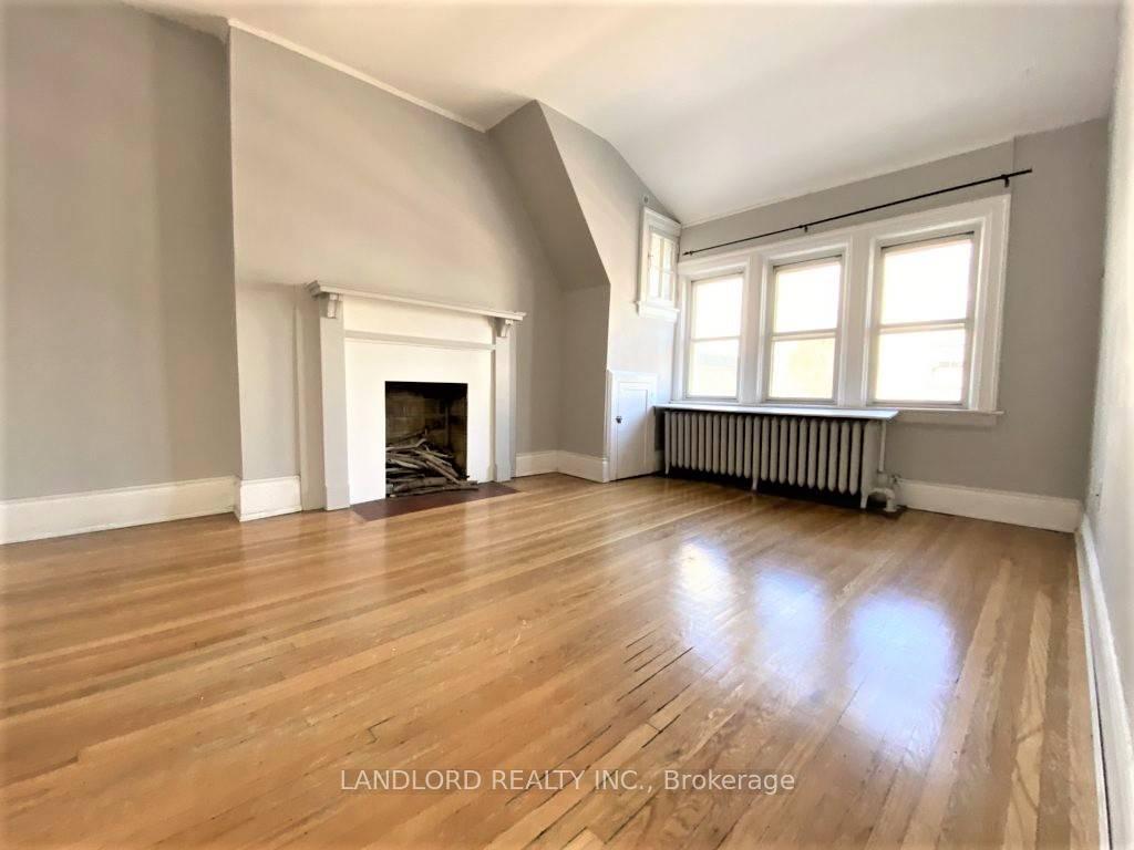 Photo 13 of Unit D, 343 St. Clair Avenue, Toronto, Casa Loma — HOMEH