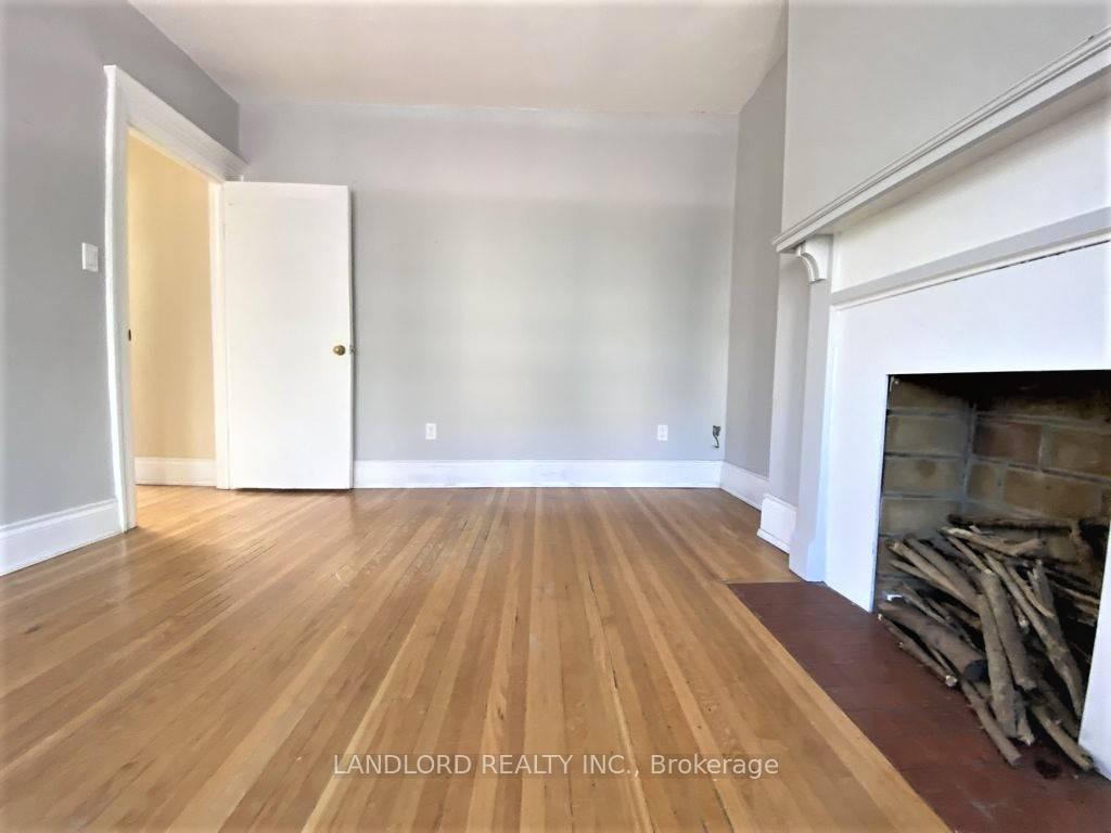 Photo 14 of Unit D, 343 St. Clair Avenue, Toronto, Casa Loma — HOMEH