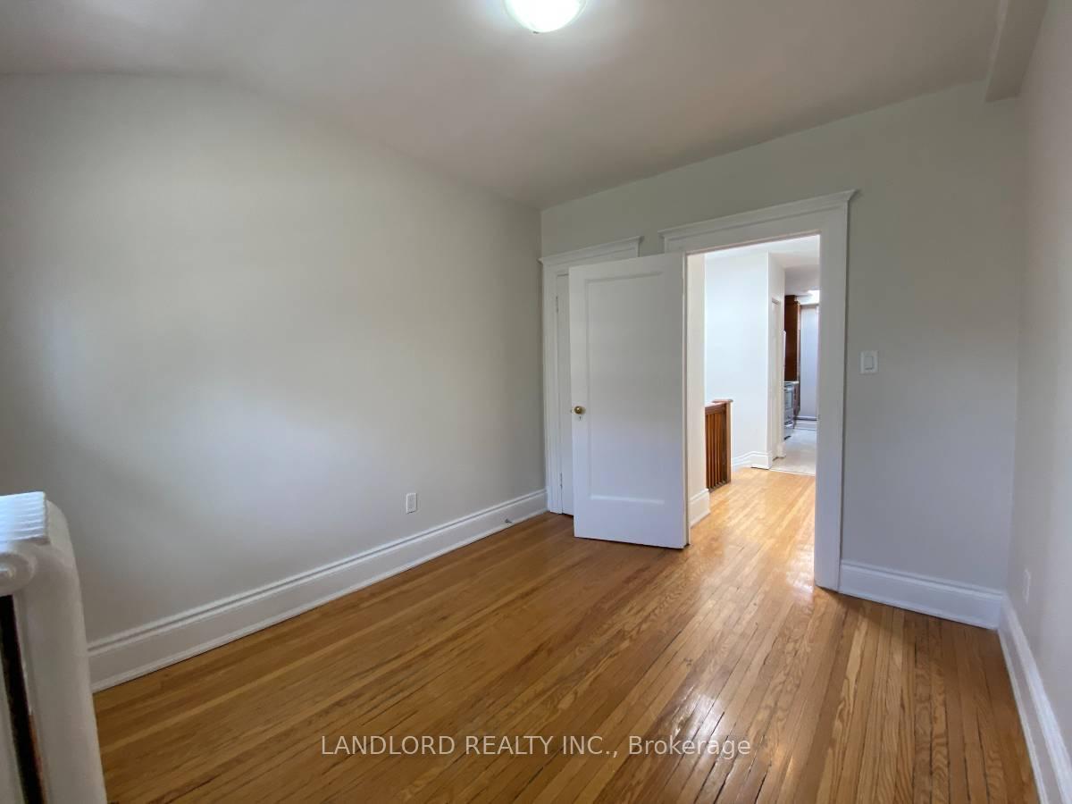 Photo 16 of Unit D, 343 St. Clair Avenue, Toronto, Casa Loma — HOMEH