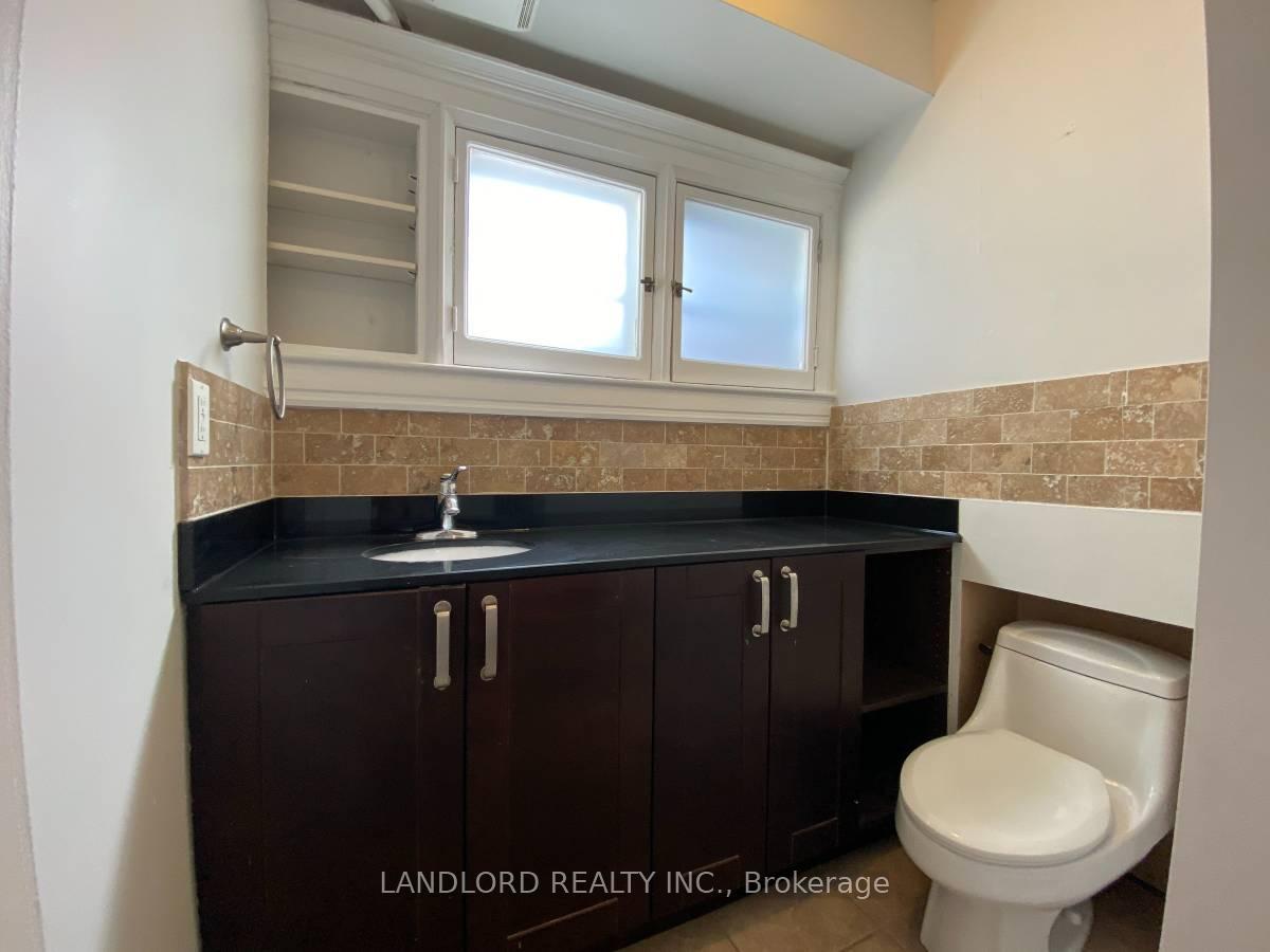 Photo 19 of Unit D, 343 St. Clair Avenue, Toronto, Casa Loma — HOMEH