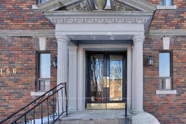 Front of Unit 28, 166 Eastbourne Avenue