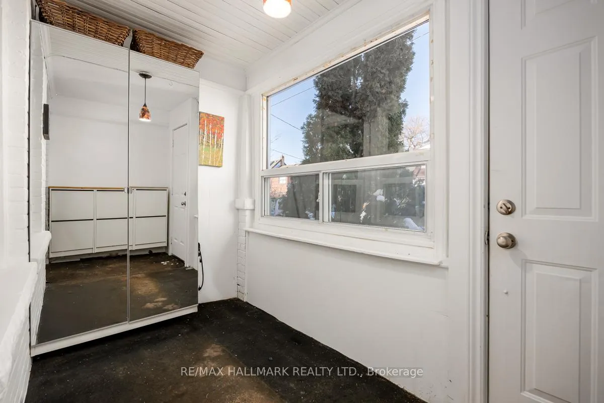 Photo 2 of 801 Sammon Avenue, Toronto, Danforth Village-East York — HOMEH