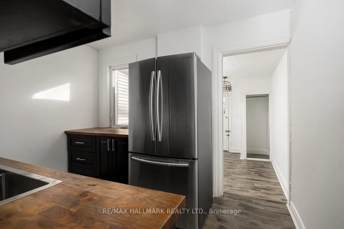 Photo 6 of 801 Sammon Avenue, Toronto, Danforth Village-East York — HOMEH