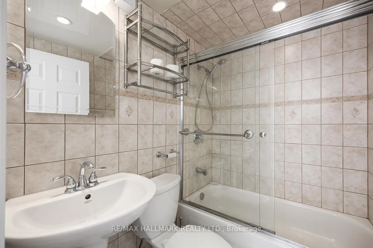 Photo 16 of 801 Sammon Avenue, Toronto, Danforth Village-East York — HOMEH
