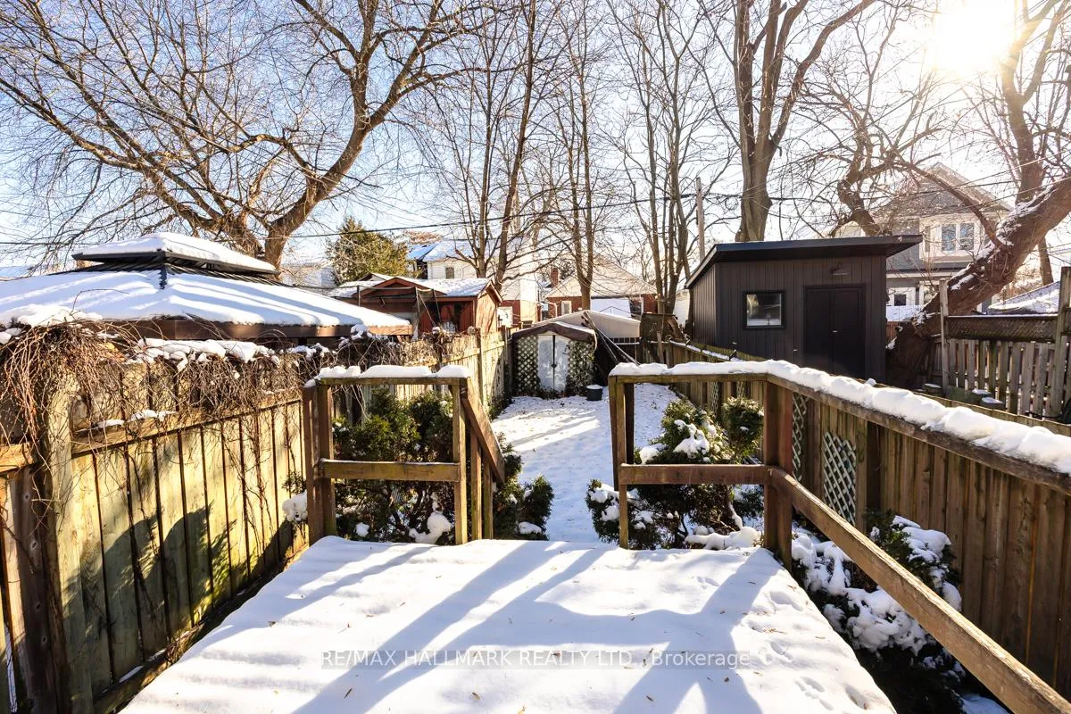 Photo 17 of 801 Sammon Avenue, Toronto, Danforth Village-East York — HOMEH