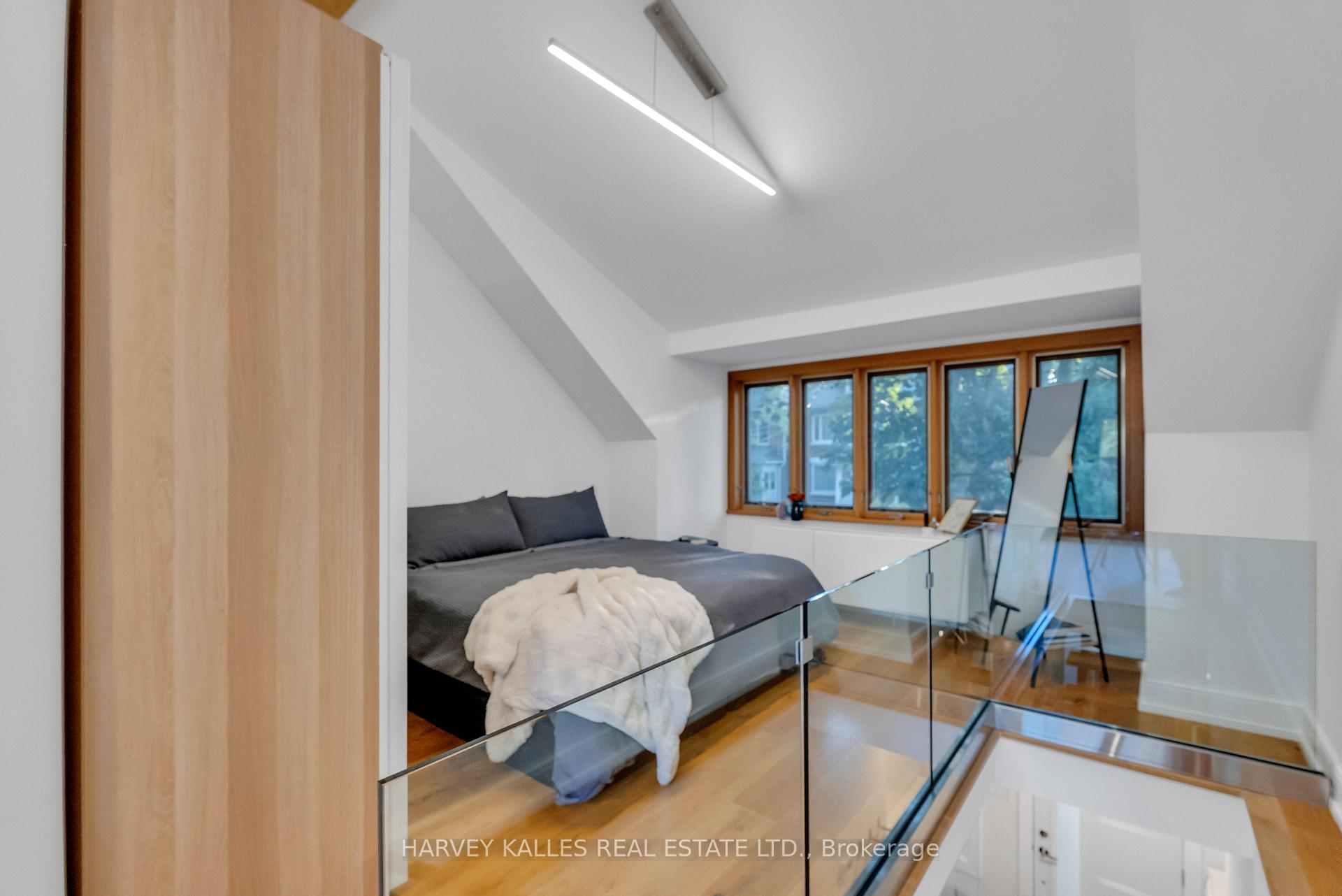Photo 17 of 127 Alton Avenue, Toronto, South Riverdale — HOMEH