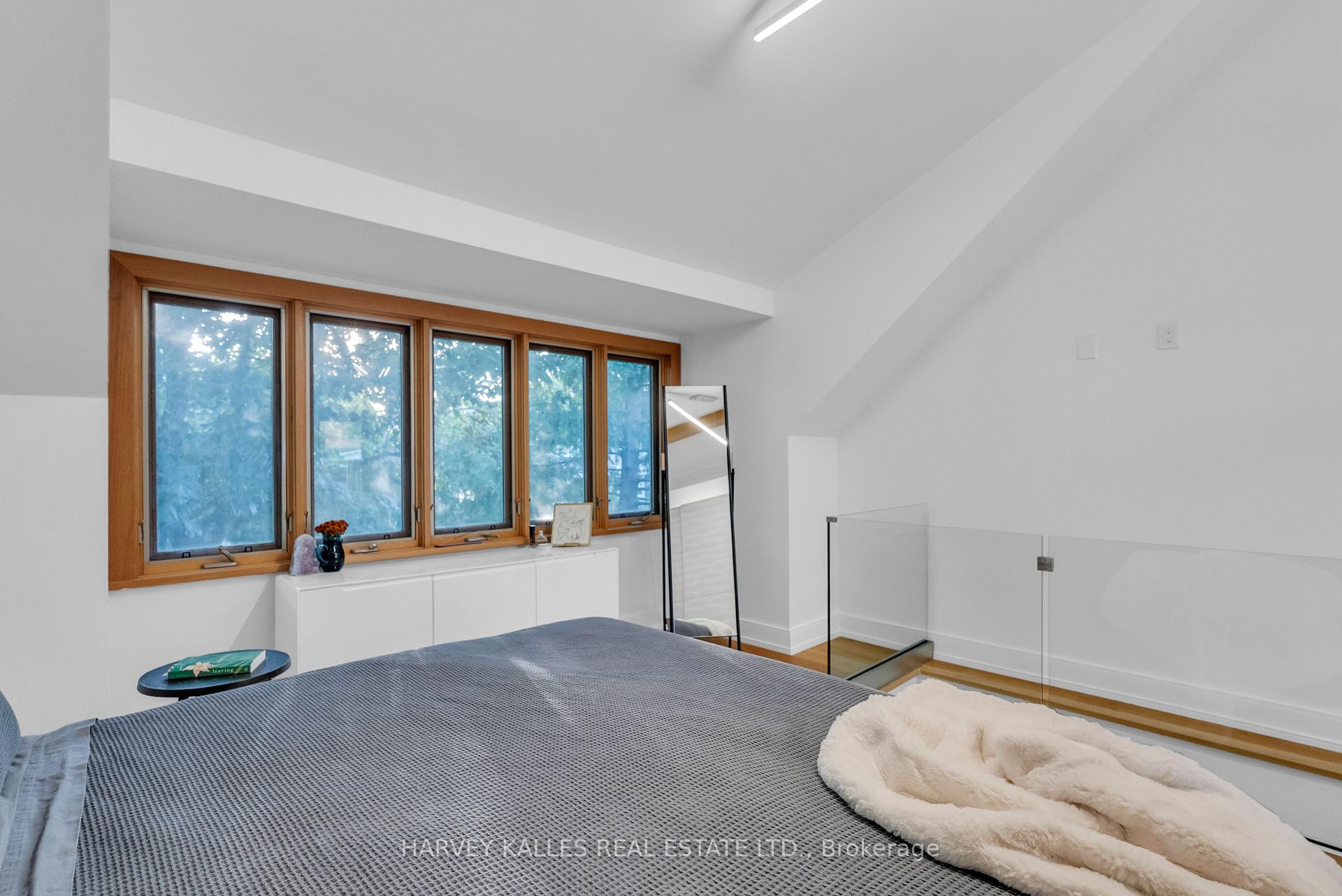Photo 19 of 127 Alton Avenue, Toronto, South Riverdale — HOMEH