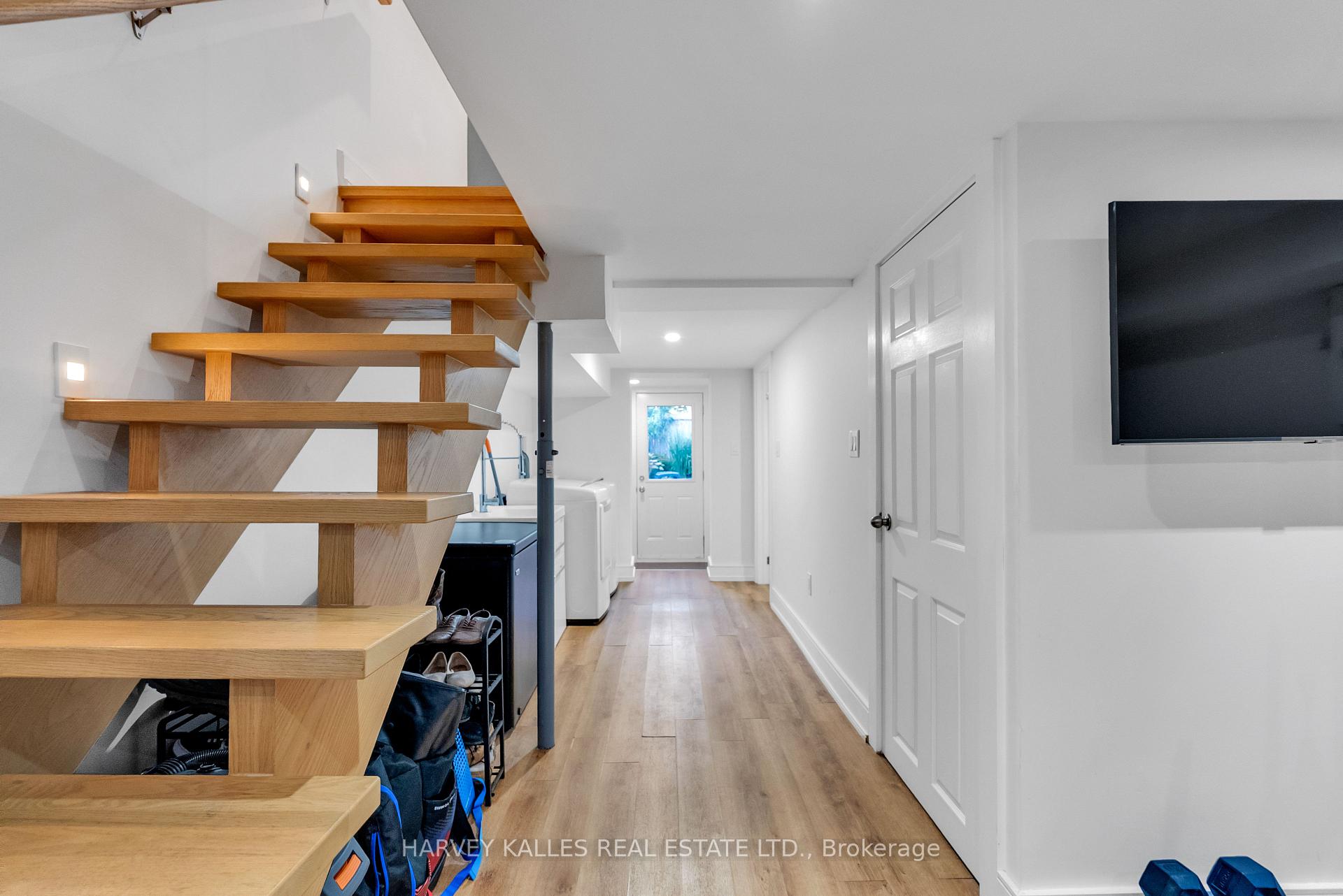 Photo 37 of 127 Alton Avenue, Toronto, South Riverdale — HOMEH