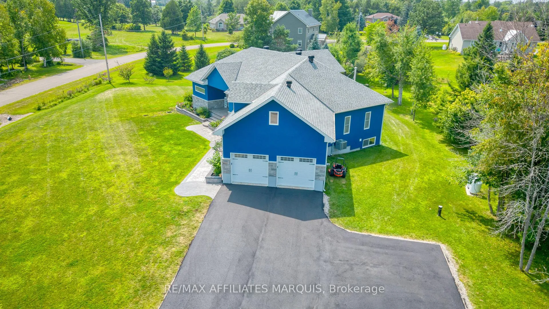 Photo 4 of 23 Tudor Circle, Rideau Lakes, Rideau Lakes (South Elmsley) Twp — HOMEH