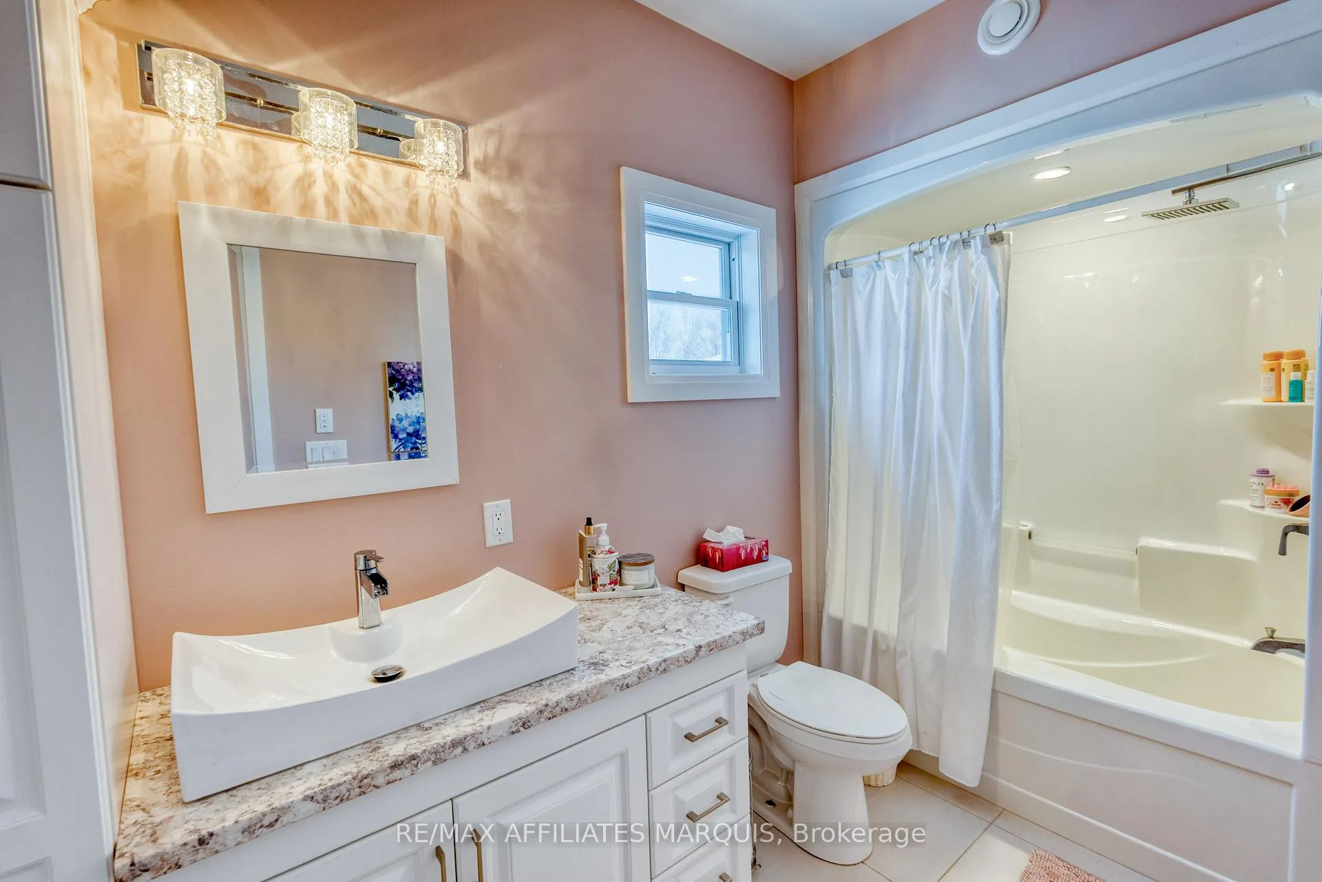 Photo 27 of 23 Tudor Circle, Rideau Lakes, Rideau Lakes (South Elmsley) Twp — HOMEH
