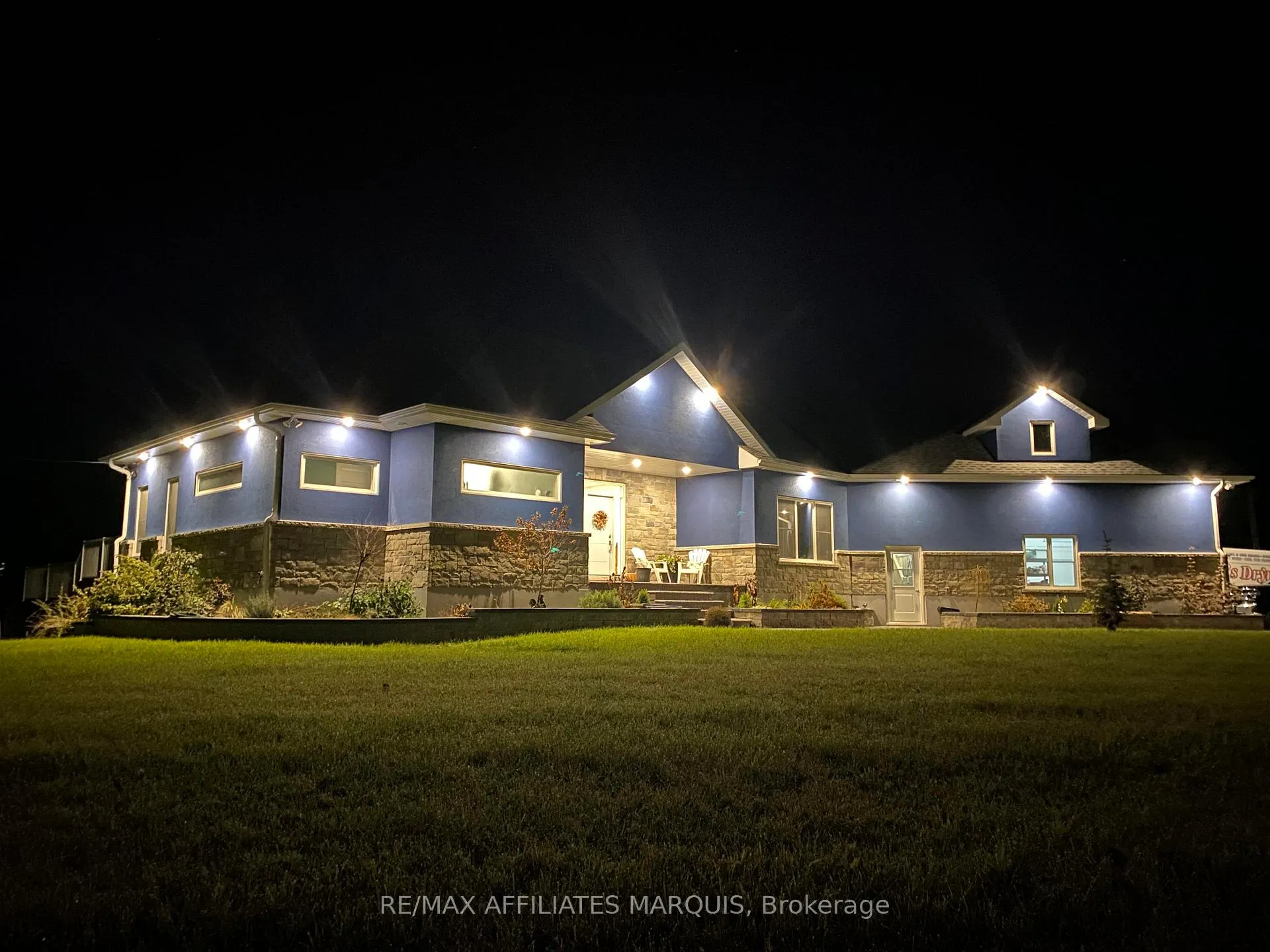 Photo 36 of 23 Tudor Circle, Rideau Lakes, Rideau Lakes (South Elmsley) Twp — HOMEH