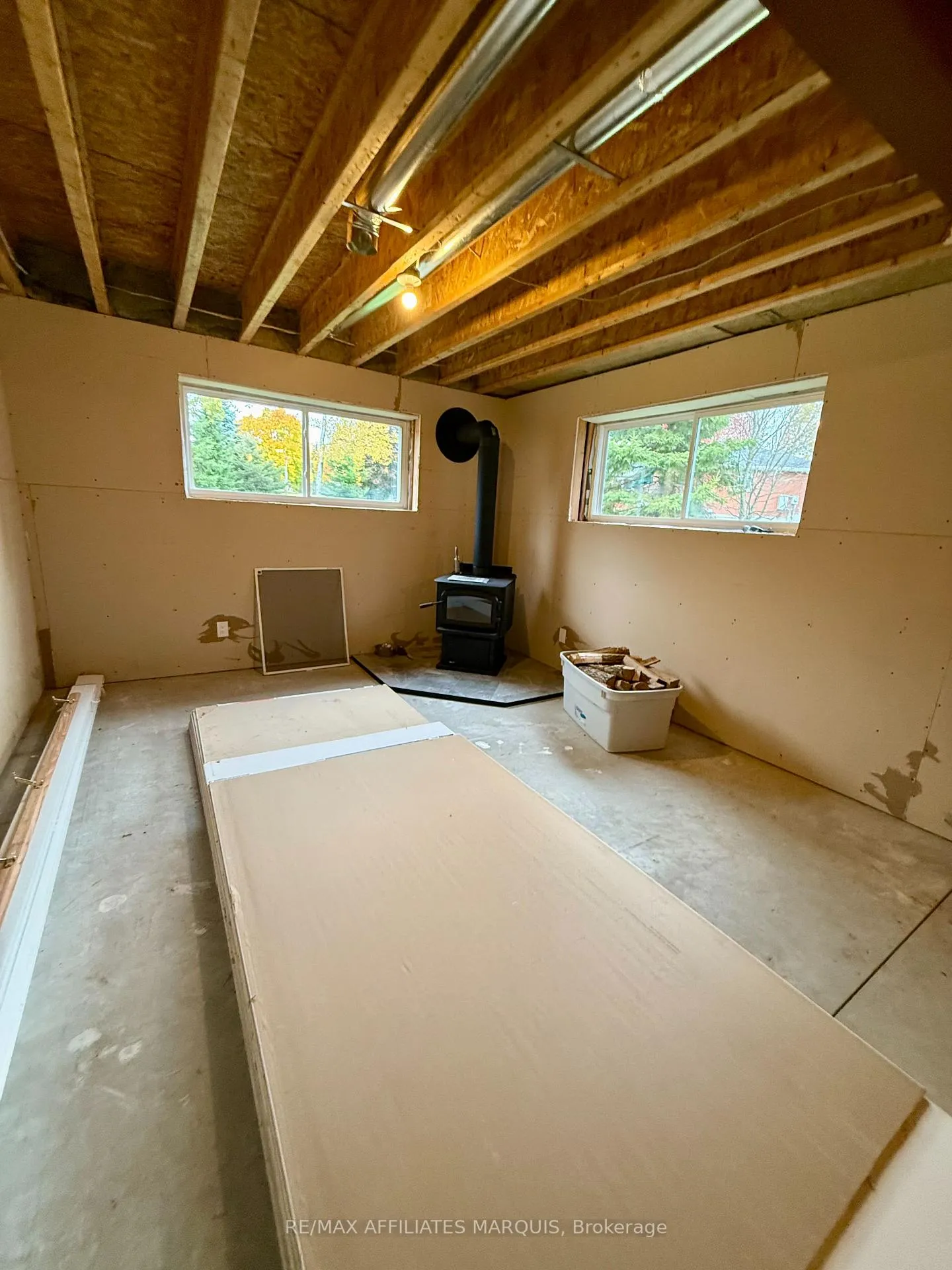 Photo 37 of 23 Tudor Circle, Rideau Lakes, Rideau Lakes (South Elmsley) Twp — HOMEH