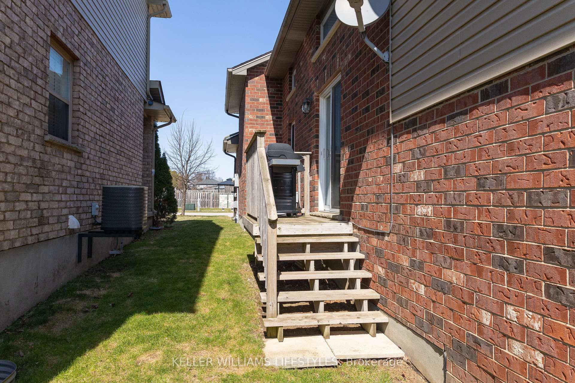 Photo 40 of 26 Elliott Trail, Thames Centre, Thorndale — HOMEH