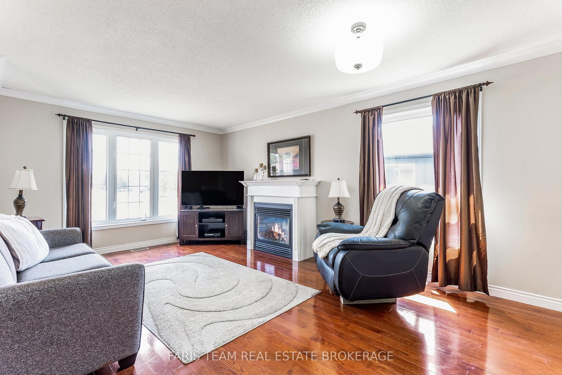 Photo 11 of 83 Georgias Walk, Tay, Victoria Harbour — HOMEH