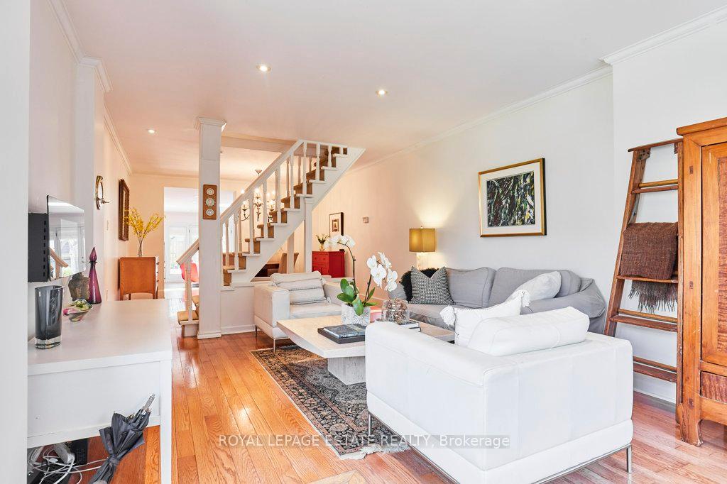 Photo 3 of 227 Silver Birch Avenue, Toronto, The Beaches — HOMEH
