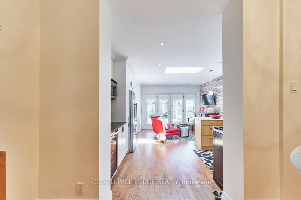 Photo 11 of 227 Silver Birch Avenue, Toronto, The Beaches — HOMEH