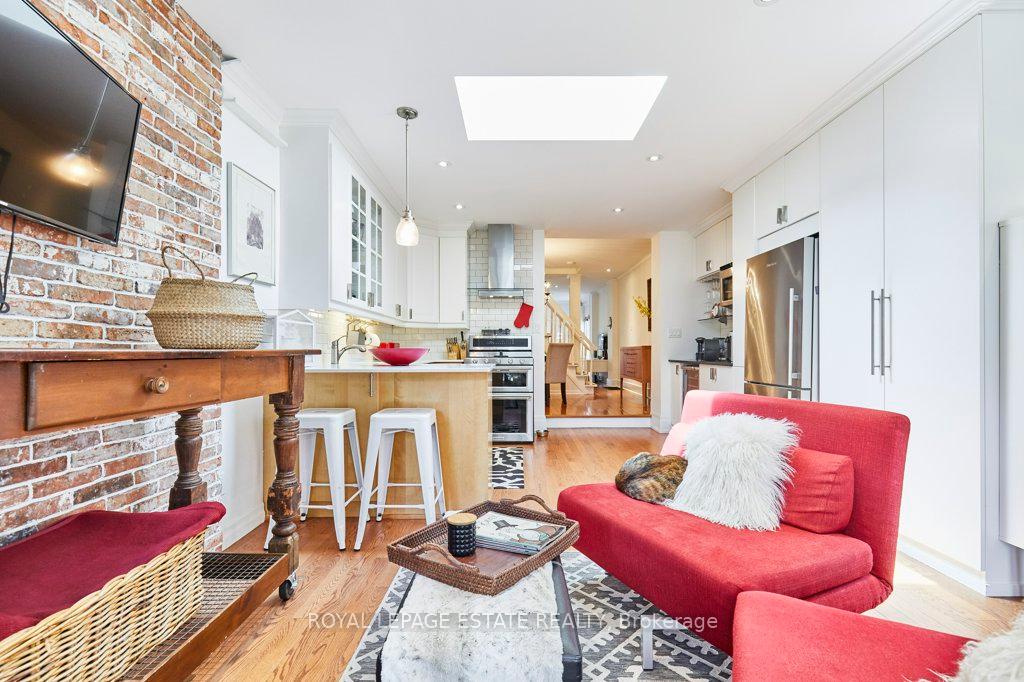 Photo 19 of 227 Silver Birch Avenue, Toronto, The Beaches — HOMEH
