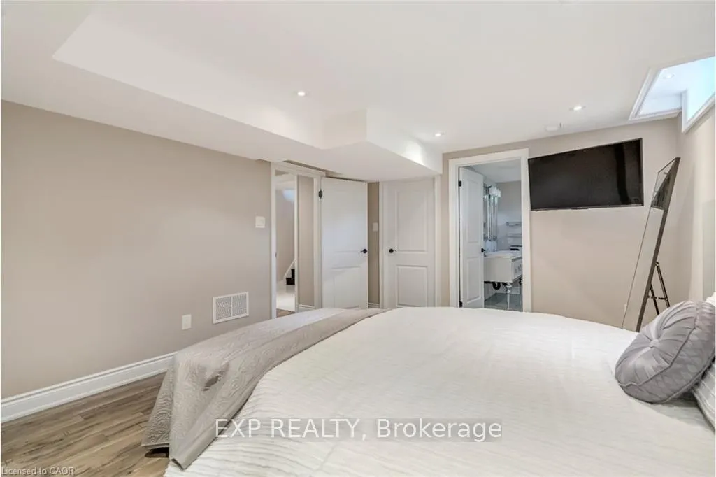 Photo 39 of 96 Kenpark Avenue, Brampton, Snelgrove — HOMEH