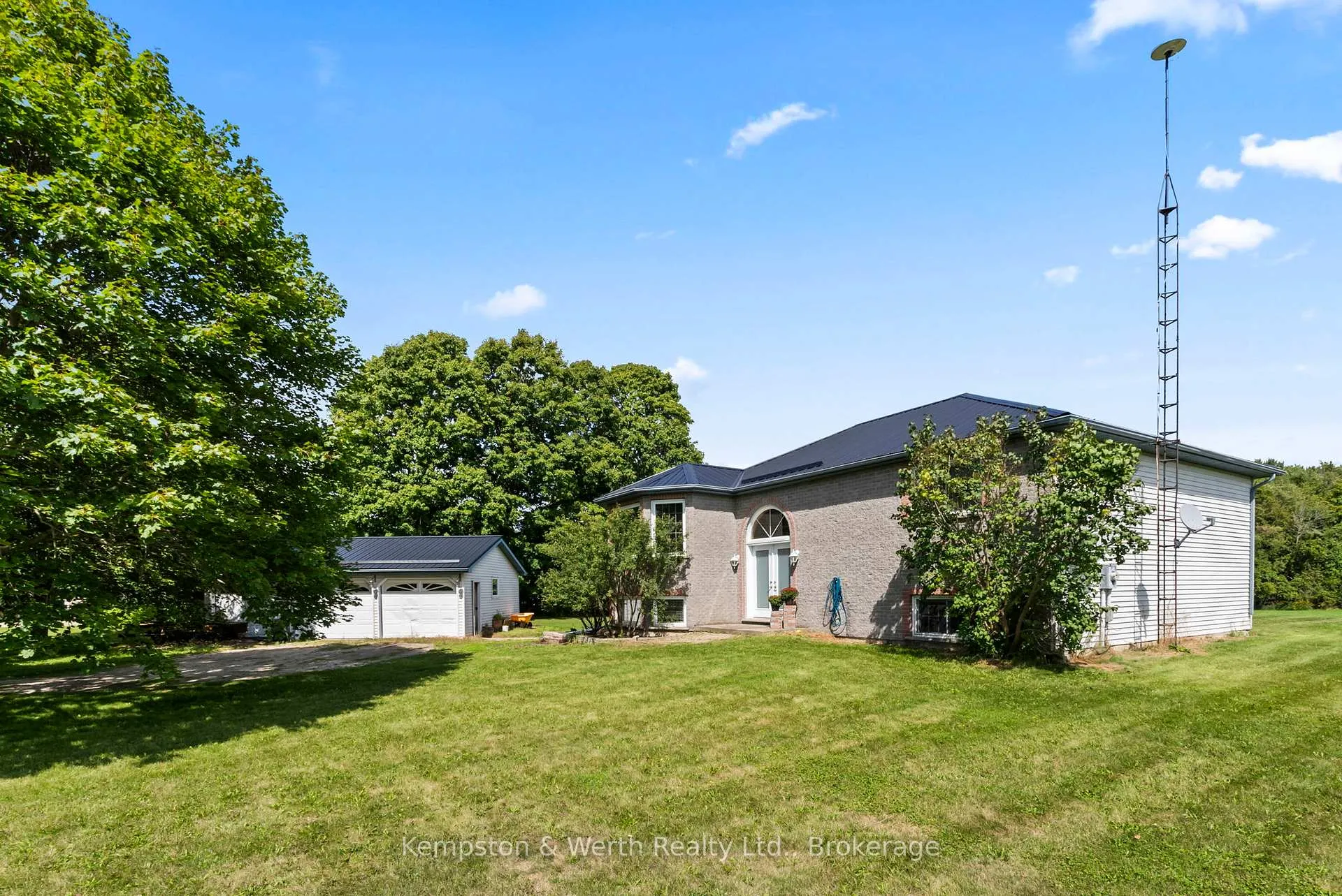 Photo 1 of 8893 School Road 7, Minto — HOMEH