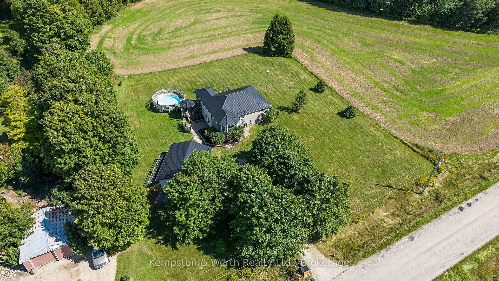 Photo 4 of 8893 School Road 7, Minto — HOMEH