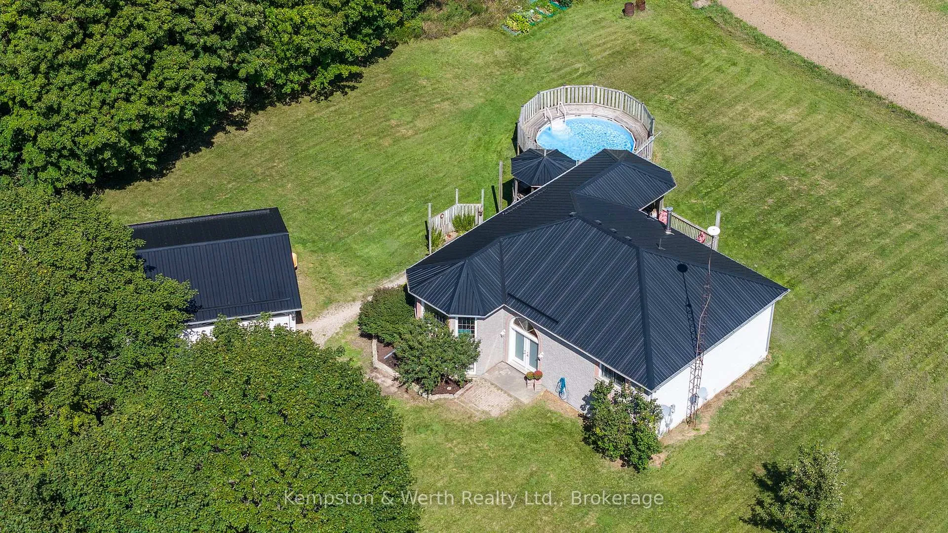 Photo 7 of 8893 School Road 7, Minto — HOMEH