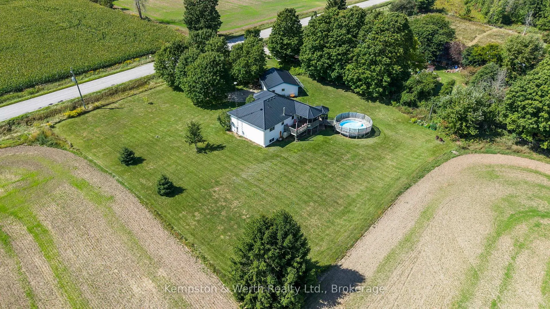 Photo 8 of 8893 School Road 7, Minto — HOMEH