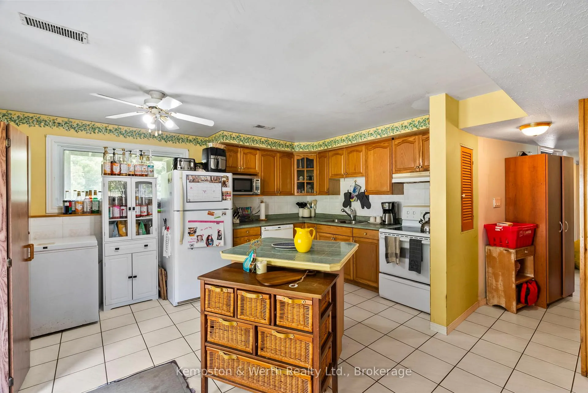 Photo 31 of 8893 School Road 7, Minto — HOMEH