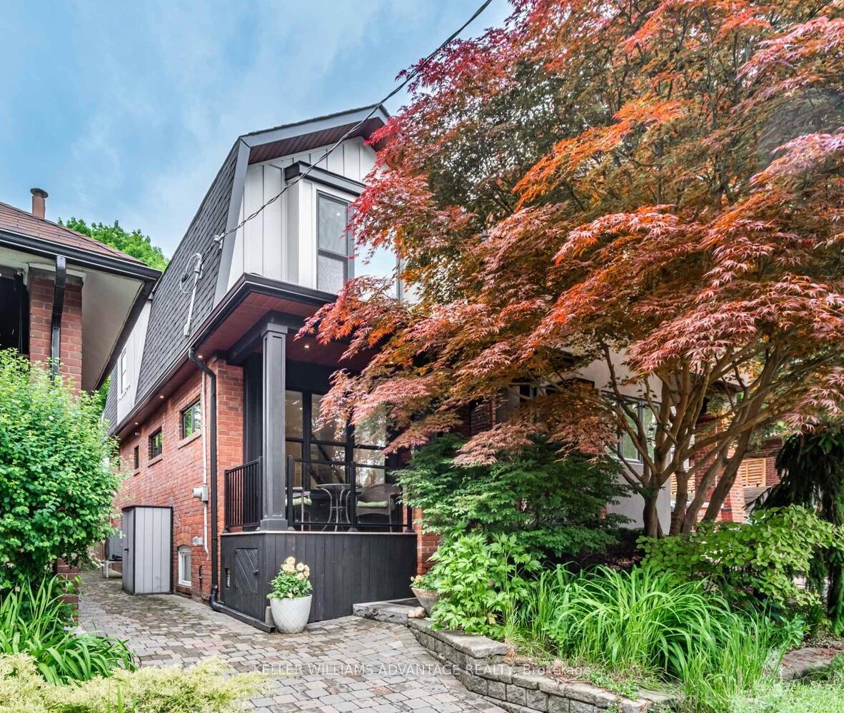 Photo 1 of 3 Edgewood Gardens, Toronto, Woodbine Corridor — HOMEH