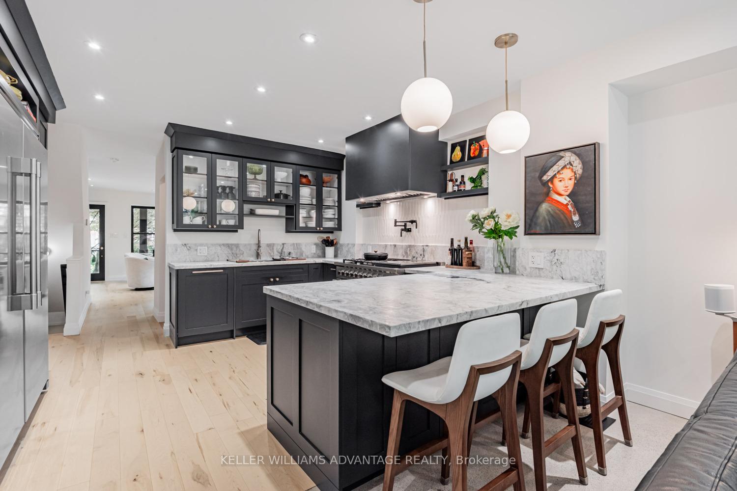 Photo 9 of 3 Edgewood Gardens, Toronto, Woodbine Corridor — HOMEH
