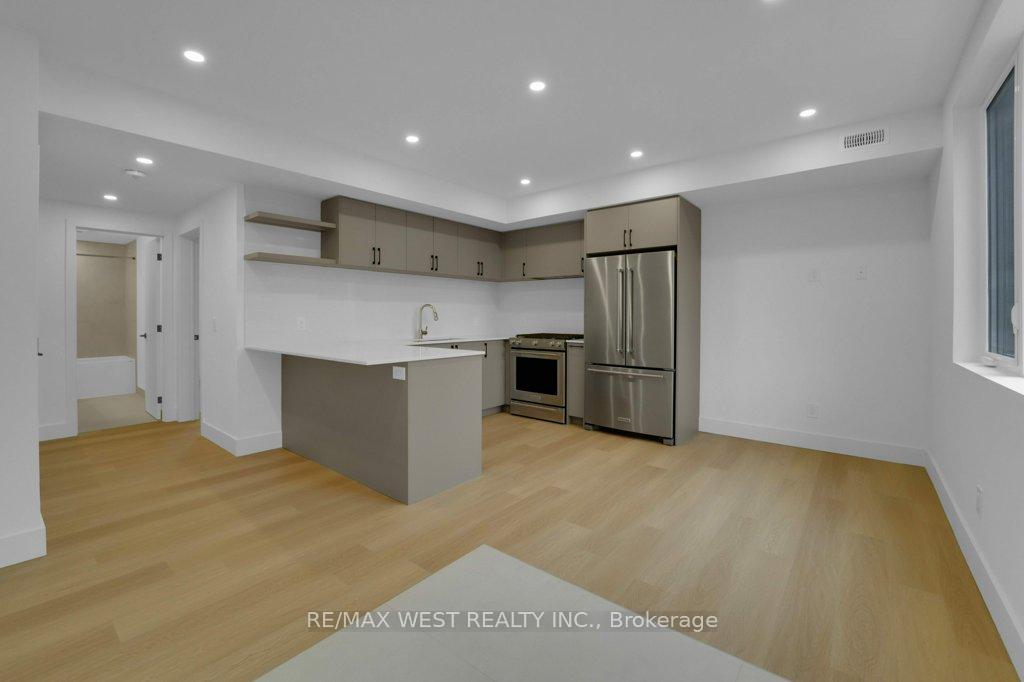 Photo 4 of Unit B, 661 Winona Drive, Toronto, Oakwood Village — HOMEH