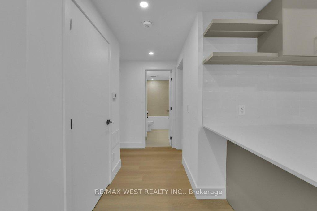 Photo 12 of Unit B, 661 Winona Drive, Toronto, Oakwood Village — HOMEH