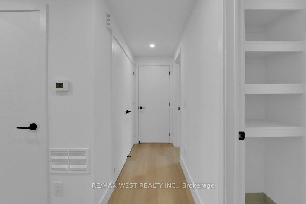 Photo 16 of Unit B, 661 Winona Drive, Toronto, Oakwood Village — HOMEH