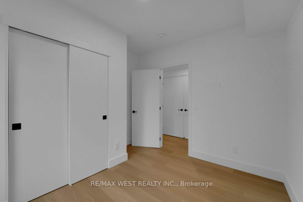 Photo 18 of Unit B, 661 Winona Drive, Toronto, Oakwood Village — HOMEH