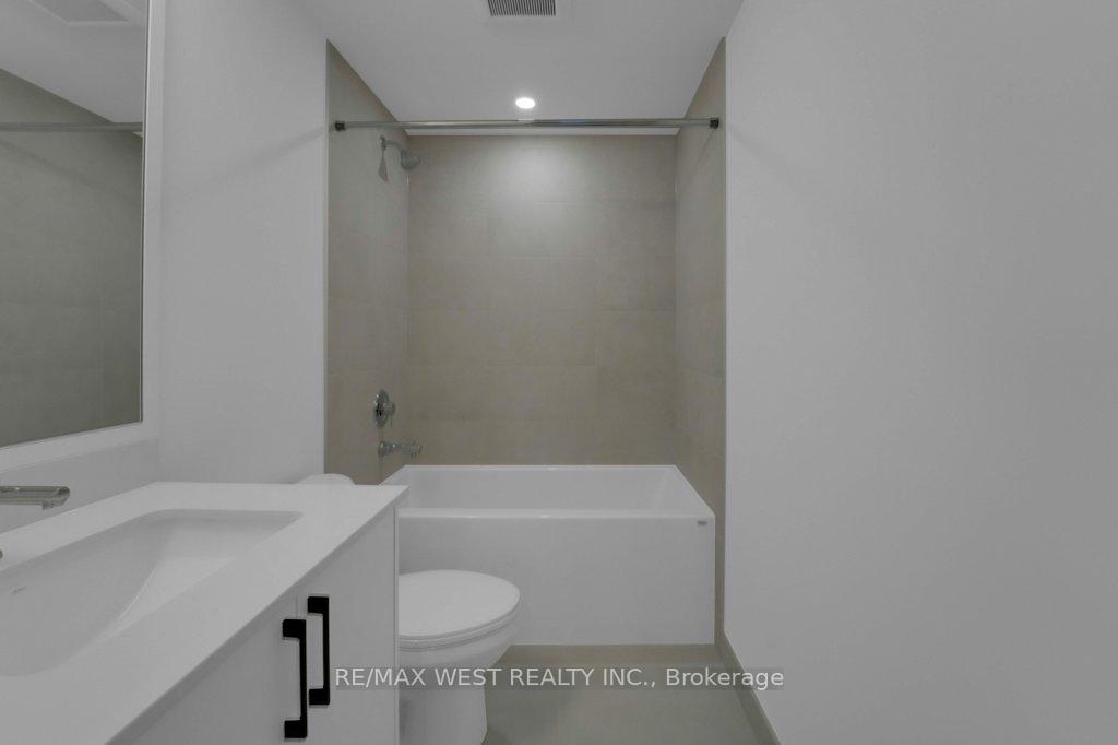 Photo 19 of Unit B, 661 Winona Drive, Toronto, Oakwood Village — HOMEH