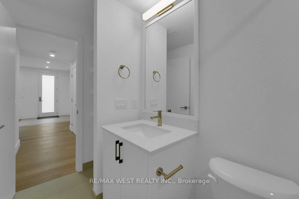 Photo 20 of Unit B, 661 Winona Drive, Toronto, Oakwood Village — HOMEH