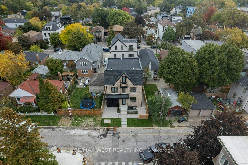 Photo 23 of Unit B, 661 Winona Drive, Toronto, Oakwood Village — HOMEH