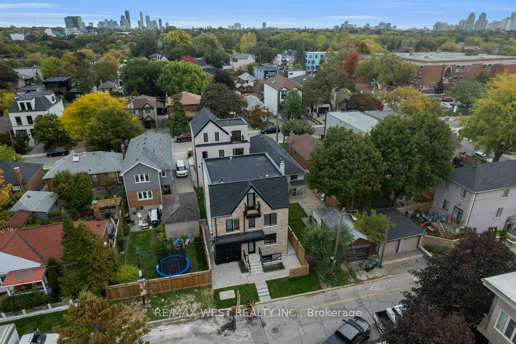 Photo 25 of Unit B, 661 Winona Drive, Toronto, Oakwood Village — HOMEH
