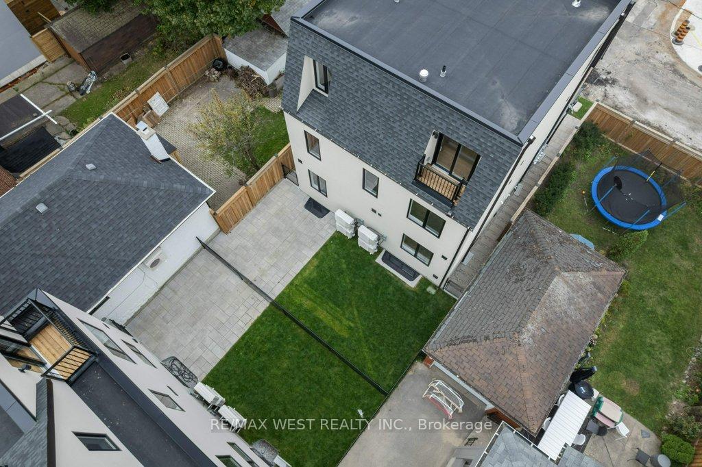 Photo 30 of Unit B, 661 Winona Drive, Toronto, Oakwood Village — HOMEH