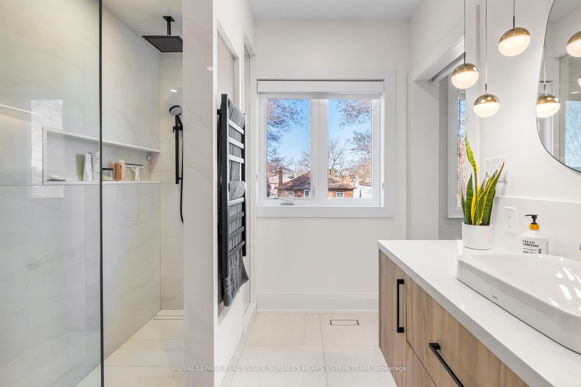 Photo 18 of 56 St Hubert Avenue, Toronto, East York — HOMEH