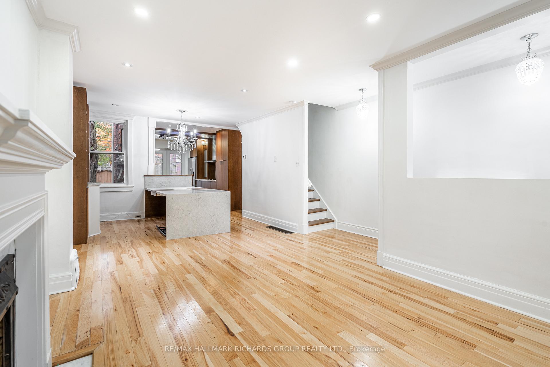 Photo 6 of 179 Lee Avenue, Toronto, The Beaches — HOMEH