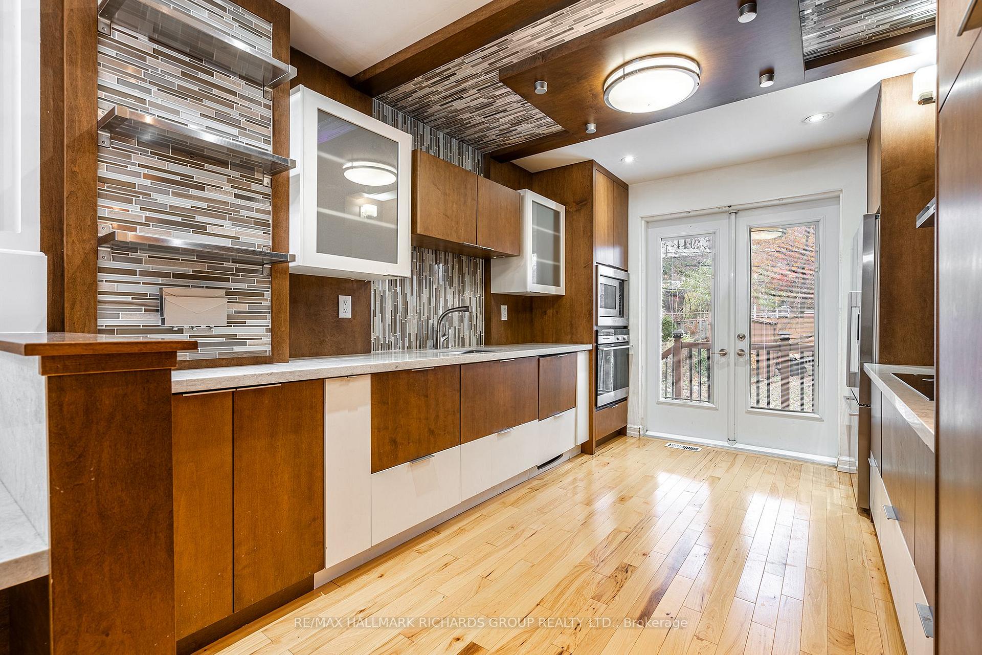 Photo 8 of 179 Lee Avenue, Toronto, The Beaches — HOMEH