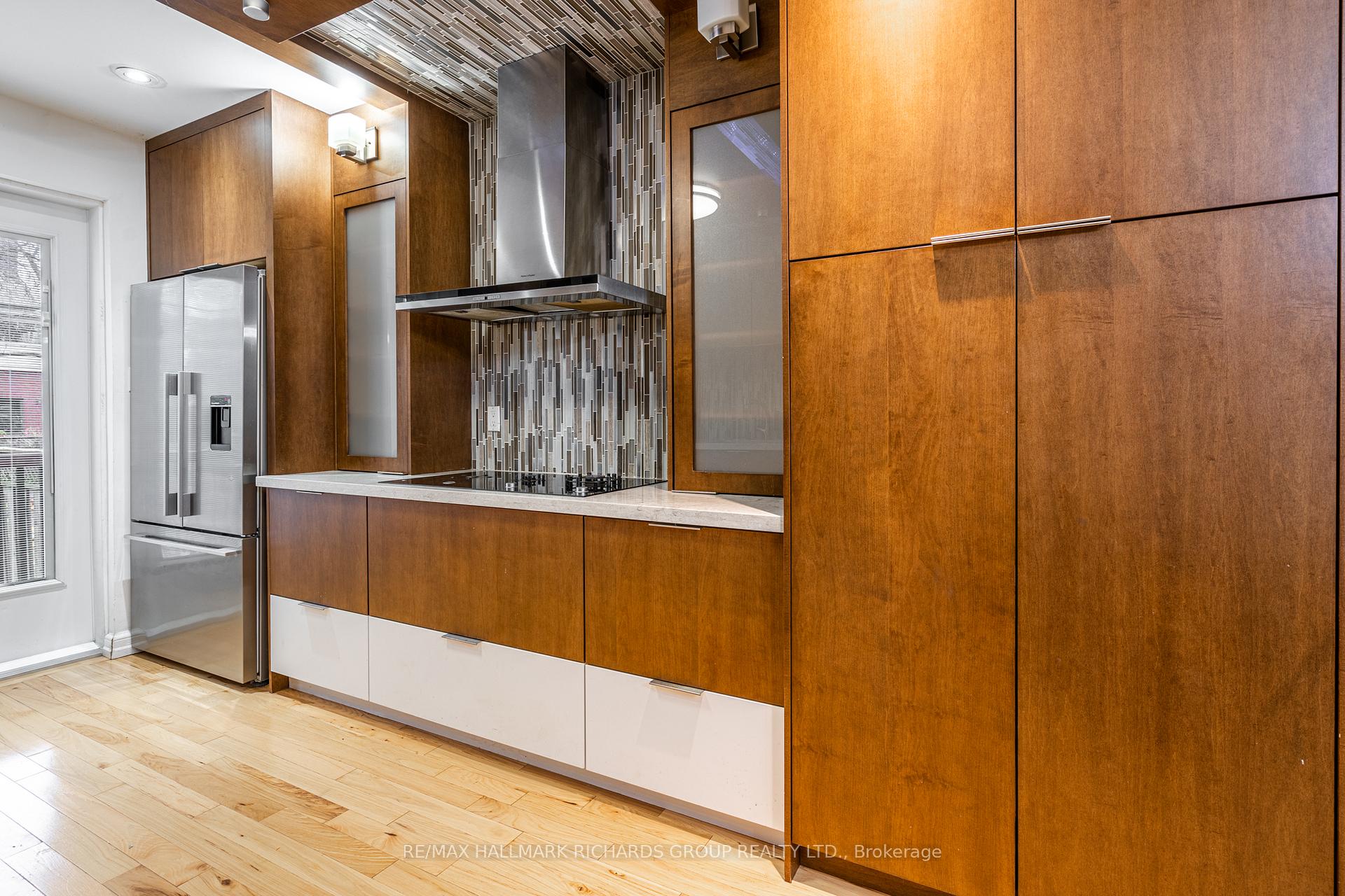 Photo 9 of 179 Lee Avenue, Toronto, The Beaches — HOMEH