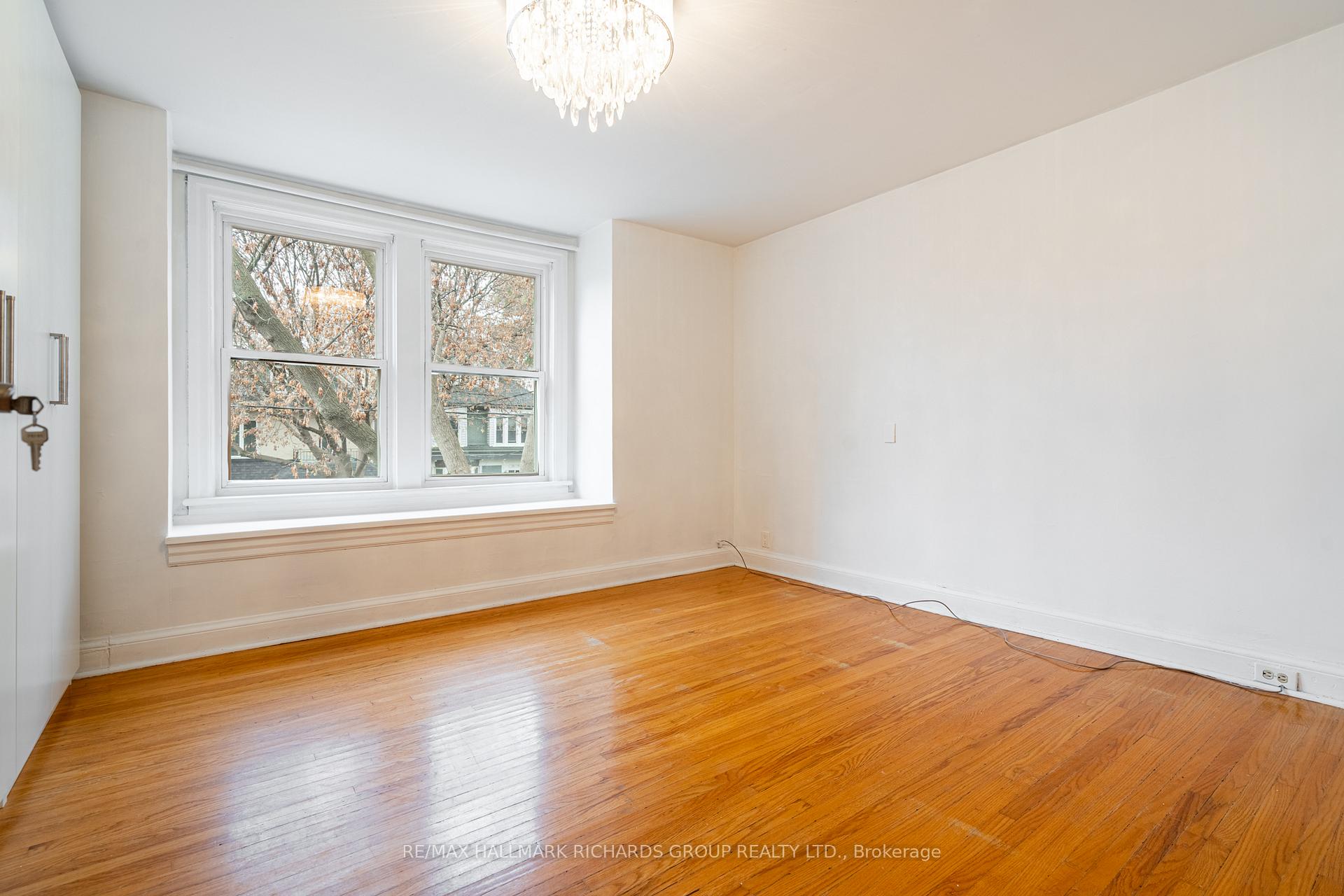 Photo 15 of 179 Lee Avenue, Toronto, The Beaches — HOMEH