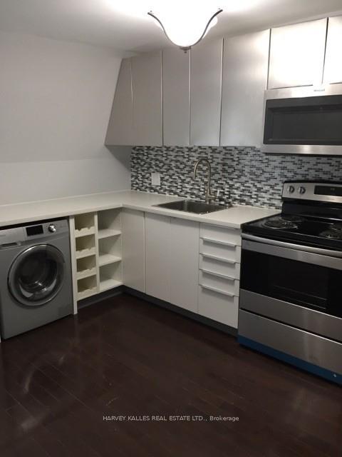 Photo 3 of Unit Unit 2, 310 Albany Avenue, Toronto, The Annex — HOMEH