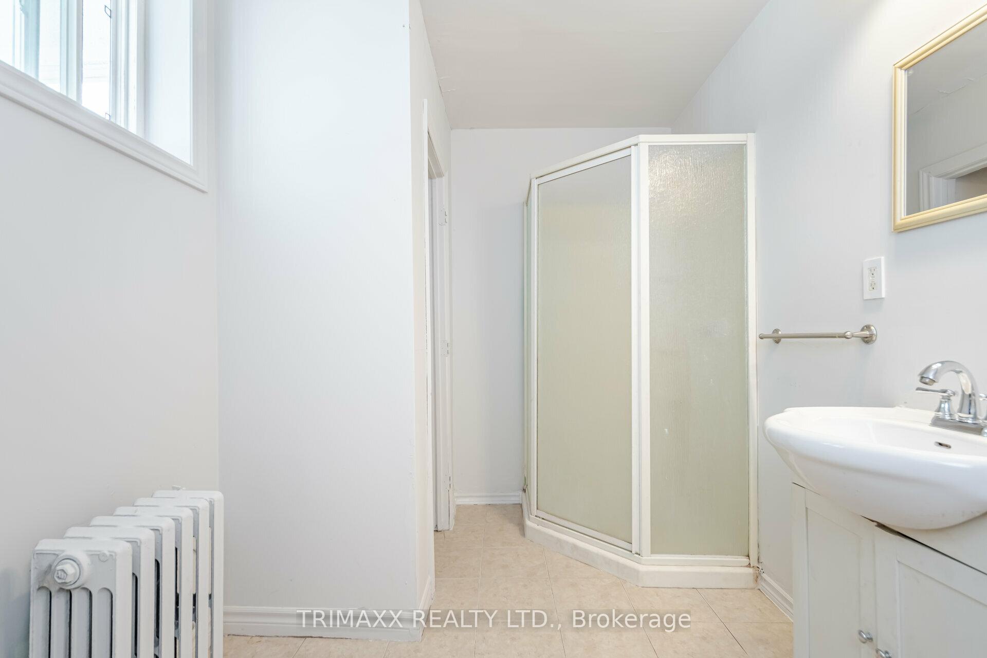 Photo 32 of 62 Pine Street N, Thorold, Thorold Downtown — HOMEH