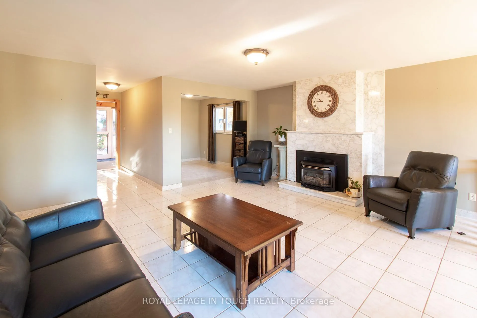 Photo 17 of 21 Robins Point Road, Tay, Victoria Harbour — HOMEH